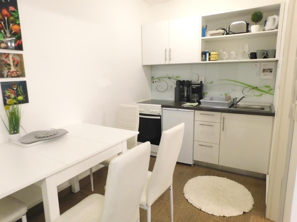 Апартаменты Modern Center Studio Under The Castle - Free Parking Любляна Экстерьер фото
